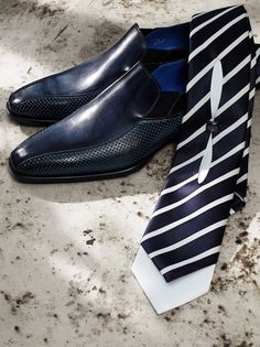 #AngeloGalasso is using the lightness of the finest materials to create an unique, elegant and masculine look ! Dress Shoes Men, Oxford Shoes, Dress Shoes, Ankle Boot, Oxford