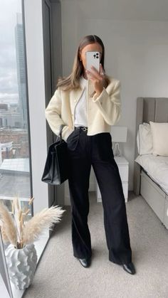 First Day Office Outfit, First Work Day Outfit, Wednesday Outfit Work, Work Experience Outfits Year 10, London Work Outfit, Business Casual Outfits Interview, Finance Outfits Women, First Day Work Outfit, Work Experience Outfits