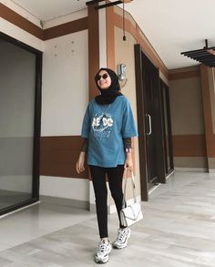 Ootd Hijab Casual, Muslim Outfits Casual, Casual Hijab, Muslim Outfits, Pregnancy Outfits, Ootd Hijab, Casual Chic Outfit, Hijab Style, Hijab Outfit