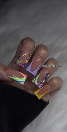 #follow #nailsofinstagram #nails #nailart #beautyblog #acrylicnails #blogging #blogger #blog Dramatic Short Nails Designs, Summer Freestyle Nails, Spring Junk Nails, Simple Nail Sets, Vacation Nails Black Women, Summer Nails Black Women, Freestyle Acrylic Nails, Duck Nail Designs, Short Freestyle Nails