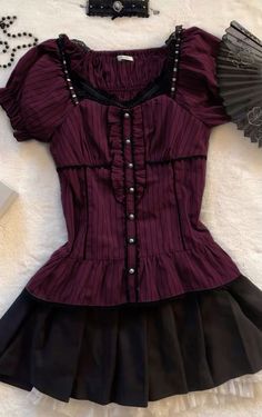 Villainess Outfit Ideas, Hyper Fem Outfits, Purple Dark Academia Outfit, Poet Outfit Aesthetic, Yandere Outfits, Dark Purple Outfit Ideas, Horror Coquette, Hourglass Clothes, Dark Purple Accessories