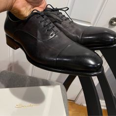 Brand New In Box Formal Fitted Oxfords With Removable Insole, Fitted Dress Shoes With Removable Insole For Formal Occasions, Formal Fitted Dress Shoes With Removable Insole, Elegant Oxfords With Removable Insole, Elegant Fitted Oxfords With Removable Insole, Elegant Cap Toe Dress Shoes With Removable Insole, Formal Derby Shoes With Branded Insole And Almond Toe, Formal Calf Leather Oxfords With Closed Toe, Formal Calf Leather Closed Toe Oxfords