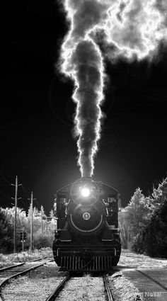 Steam engine The Night Circus, Night Circus, Old Train, Foto Art, White Picture, Imagine Dragons, Steam Engine