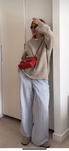 Up Coming Fashion Trends, Autumn Outfits Linen Pants, Scandinavian Modest Fashion, Scandi Fall Fashion 2024, Denmark Fashion Summer, Oversized Sweater Over Dress, Passion Conference Outfit, Outfits For Walking In The City, Winter Outfits California