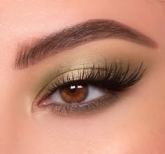 Brown Green Makeup Looks, Olive Eye Makeup, Soft Green Eye Makeup, Olive Eyeshadow Looks, Soft Green Eyeshadow, Olive Green Eye Makeup, Olive Green Eyeshadow Looks, Soft Green Makeup, Olive Green Eyeshadow