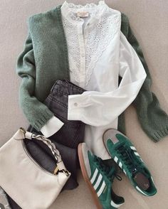 Preppy Chic Outfits, Clothes And Shoes, Mode Casual, Looks Chic, 가을 패션, Work Outfits Women, Fashion Aesthetic, Business Casual Outfits, Fashion Mode