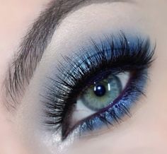 Navy Blue Dress Makeup, Make Up Yeux, Carnaval Make-up, Prom Eyes, Make Up Designs, Prom Makeup Looks, Smink Inspiration, Dark Blue Dress