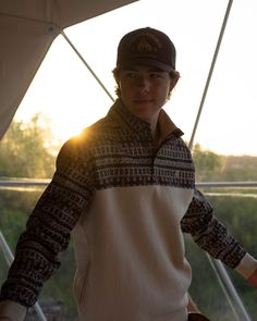 The Perfect Pullover Designed to be different Product Details Signature Soft Feel Custom Hooey Snaps Reinforced Cuffs and Waistband Hidden Side Pockets with Snap Closure Standard Fit HH1195AZCR Cream Pullover with Brown/Tan Aztec Pattern Men’s Country Fall Outfit, Man Western Outfit, Men’s Country Style, Gift For Country Boyfriend, Country Man Outfit, Mens Aztec Pullover, Country Style Outfits Mens, Mens Country Outfits, Men Western Outfits