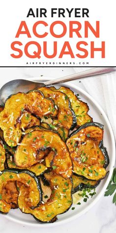 Beautiful maple roasted Air Fryer Acorn Squash takes less than 30 minutes to make, and is packed with so much flavor! Air Fry Acorn Squash Recipes, Acorn Squash Recipes Air Fryer, Roasted Acorn Squash Air Fryer, Air Fryer Acorn Squash Recipes, Squash Air Fryer, Air Fryer Roasted Vegetables