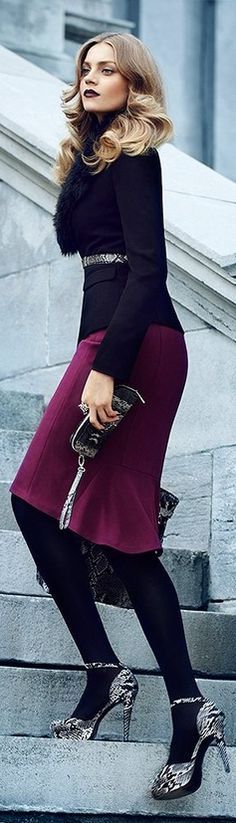 Maroon Skirt Black Top Skinny Belt Black Tights and Snake Skin High Heels Winter Girl, Corporate Wear, Business Chic, Work Chic, Chanel Couture, Looks Street Style, Work Fashion, Look Chic, Dresses Wedding