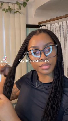 Sisterlocks Styles, Short Locs Hairstyles, Dreadlock Styles, Dyed Hair Inspiration, Cute Box Braids Hairstyles, Natural Hair Beauty, Natural Hair Styles Easy, Hair Solutions, Natural Hair Inspiration