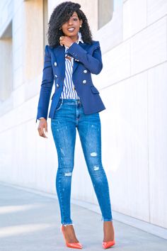 DB Navy Blazer + Striped Button Down + Distressed Jeans Style Blazer, Stripe Outfits, Elegante Casual, Professional Attire, Business Casual Outfits, Work Attire, Mode Inspiration, Mode Style, Work Fashion