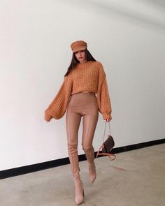 Looks Street Style, Mode Inspo, Faux Leather Pants, Mode Inspiration, Winter Fashion Outfits, Classy Outfits, Fashion Inspo Outfits, Chic Outfits, Trendy Outfits