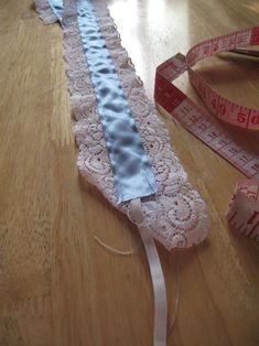 Diy Garter Belt, Bridal Garters Diy, Wedding Garter Diy, Diy Garter, Prom Garters, Crystal Wedding Dress, Homemade Wedding, Weddings By Color