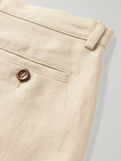 Loro Piana Kids' 'Nevin Antigua' Bermuda shorts have been tailored in Italy from linen that's naturally lightweight and breathable. The fit provides plenty of room for your little one to move around in. Beige Bottoms With Welt Pockets For Summer, Summer Linen Bottoms In Neutral Color, Summer Bottoms With Belt Loops And Straight Hem, Beige Summer Pants With Welt Pockets, Beige Linen Shorts For Work, Neutral Linen Shorts With Pockets, Classic Neutral Bottoms With Pockets, Classic Bermuda Summer Pants, Classic Summer Bottoms With Welt Pockets