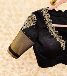 Saree Blouse Maggam Work, Buff Sleeves Blouse Designs, Gold Blouse Designs, Black Blouse Designs, Maggam Designs, Buff Sleeves