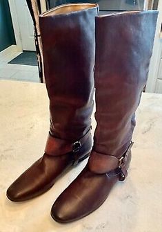 ad eBay - Gucci tall brown riding boots. Size EU 40 1/2. Made in Italy. Please ask any questions up front as I do not take returns. Brown Riding Boots, Boot Shoes Women, Rodeo, Riding Boots, Calf Leather, Women's Shoes, Shoe Boots, In Italy, Gucci