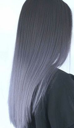 Cool Grey Hair, Temporary Hair Dye Diy, Hair Color Silver, Silver Hair Color Ideas, Grey Ombre Hair, Lebbeus Woods, Kinds Of Haircut, Plum Hair, Temporary Hair Dye