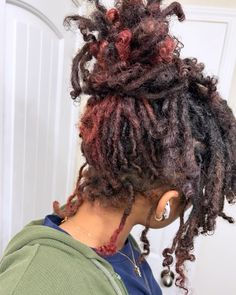 locs. Messy Locs Hairstyles, 3b Locs, Dreads Women, Semi Freeform Locs, Feminine Locs, Locs Aesthetic, Medium Locs, Long Loc Styles, Female Dreads