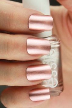 Rose Gold Metallic Nails, Essie Pink, Fall Wedding Nails, Rose Gold Nail Polish, Nails Essie, Nails Rose, Metallic Nail Polish, Nails Chrome, Gold Nail Polish