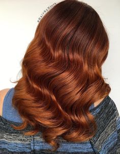 Auburn hair is extremely popular because it is gorgeous and versatile. Auburn hair typically falls somewhere on the brown, red, and blonde spectrum. Auburn hair color is especially trendy during the fall, but it also looks great during the rest of the year.   This color goes best with anyone with a little warmth to … Auburn Hair Dye, Roux Auburn, Medium Auburn Hair, Light Auburn Hair Color, Auburn Hair Balayage, Light Auburn Hair, Red Balayage Hair, Hair Dye Tips