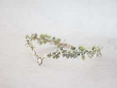 This beautiful flower elven tiara is a lovely accessory, perfect for a party, or wedding.  Head circumference:  one size fits all (adjustable) / fits adults and older children If the crown should fit the baby, after buying please give head circumference Fairy Tiara, Fairy Flower Crown, Elven Circlet, Elven Crown, Elven Tiara, Crown Fairy, Flower Girl Halo, Girls Halo, Bridesmaid Headpiece