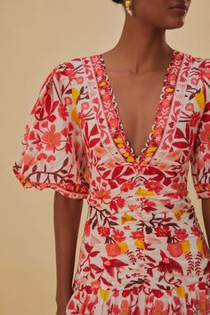 Off-White Romantic Orchard Short Sleeve Midi Dress – FARM Rio Summer Fashion Outfits 2024, Shabbos Outfit, European Vacation Outfits, Farm Rio Dress, Rio Brazil, Fancy Frocks, Short Sleeve Midi Dress, Printed Dresses, Midi Short Sleeve Dress