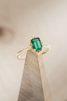 Green Engagement Rings, Emerald Engagement Ring Green, Emerald Wedding Rings, Staghead Designs, Cute Engagement Rings, Yellow Gold Engagement Ring, Future Engagement Rings, Emerald Wedding, Alexandrite Engagement Ring