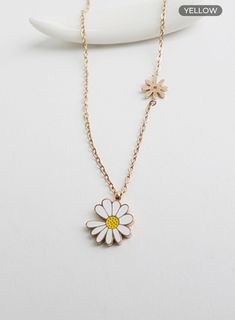 daisy-fleabane-necklace-il403 / Yellow Trendy Rose Gold Stainless Steel Necklace, Spring Metal Jewelry With Adjustable Chain, Spring White Clavicle Chain Jewelry, Trendy Metal Flower Jewelry, Trendy Metal Jewelry With Flower Shape, Trendy Metal Flower Shaped Jewelry, White Flower Metal Necklaces, White Flower Metal Necklace, White Metal Jewelry For Spring