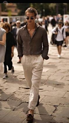 Italian Mens Fashion, Style Gentleman, Herren Style, Hipster Man, Mens Fashion Smart, Mens Fashion Classy, Men Street, Summer Outfits Men, Gentleman Style