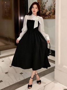 Elegent Women Dress, Dinner Date Outfit Korean, Classy Japanese Outfits, Work Event Dress Evening, Unusual Dresses Unique, Classic European Style Fashion, Elegant Dresses Classy Rich Black, Fancy Dresses Modest, Shein Cute Dresses