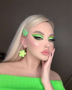 Green Eye Makeup, Drag Make-up, Rave Makeup, Airbrush App, Green Makeup, Green Eye, Eye Makeup Designs, Dope Makeup, Edgy Makeup