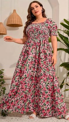 Step into summer with this Plus Size Floral Print Shirred Dress. Perfect for any occasion, this elegant short sleeve maxi dress is a must-have for your summer wardrobe. Ideal for plus size summer outfits and casual plus size summer styles. #plussizesummerfashion #curvystyle #summeroutfits #plussizeclothing Curvy Maxi Dress, Dresses Casual Boho, Boho Plus Size, Boho Floral Maxi Dress, Shirred Dress, Puff Sleeve Dress, Curvy Dress