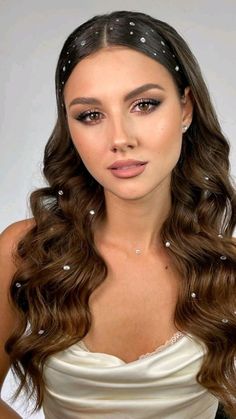 Sleek Prom Hair, Cute Prom Hairstyles, Simple Prom Hair, Birthday Hairstyles, Prom Hair Down, Ball Hairstyles, Hoco Hairstyles, Smink Inspiration, Quince Hairstyles