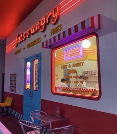 Aesthetic diner Fun Restaurant Design, Neon Restaurant Interior, Diner Aesthetic, Cafe Concept, Retro Cafe, Cafe Shop Design, Retro Diner, Store Interiors