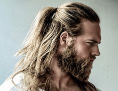 Viking Haircut, Man With Long Hair, Rugged Man, Man Ponytail, Trend Hairstyles, Trendy We Fryzurach, Half Ponytail, Viking Beard, Viking Hair