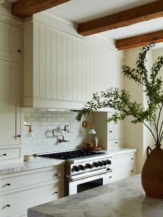 This project was designed to favor clean forms and a textural palette, which creates a lovely contemporary and cozy home. Linen Interior, Kitchen Hoods, Single Bowl Kitchen Sink, Kitchen Farmhouse, Kitchen Nook, February 10, Studio Mcgee, Eat In Kitchen, Dream Kitchen