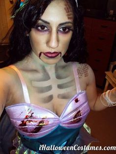 Zombie Mermaid Costume, Chest Makeup, Sloth Crafts, Mermaid Costume Makeup, Halloween Camper, Mermaid Zombie, Zombie Mermaid, Gothic Mermaid, Movie Special Effects