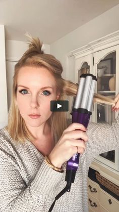 How to get those easy, beautiful beach waves and what products you need to get this hairstyle Beach Waves Medium Hair, 3 Barrel Waver Hair, Curling Iron Short Hair, Mermaid Hair Waves, Beach Waves Curling Iron, Hair Waver Iron, Waver Iron, Curls For Medium Length Hair, Beach Waves For Short Hair