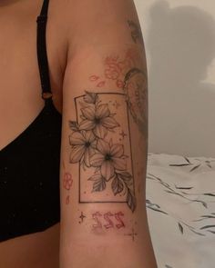 Square With Flowers Tattoo, 4 Hour Tattoo Ideas, Shoulder Pieces For Women Tattoo, Tattoo Ideas Female Lower Arm, Filler Gap Tattoos, Upper Arm Patchwork Tattoos For Women, Cute Bicep Tattoos For Women, Off The Shoulder Tattoos For Women, Girly Arm Sleeve Tattoos