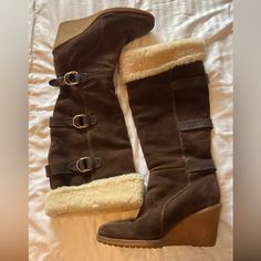 These Boots Are So Warm. Brown Suede, With Shearling Knee High And Buckles Tall Winter Boots, Nike Brown, Warm Brown, Fall Looks, Brown Suede, Shoes Heels Boots, Winter Boots, Shoes Women Heels, Knee High