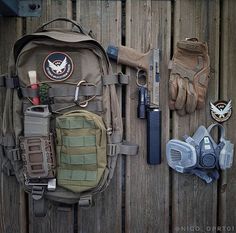 Mochila Edc, Civil Unrest, Army Gears, Edc Tactical, Military Gear Tactical, Tac Gear, Tactical Gear Loadout, Combat Gear, Tactical Equipment