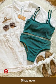 Layer your one-piece or two-piece swimsuits with a comfy-cute coverup. It keeps your vacation look on point as you go from beach to brunch in a snap. Modest Two Piece Bathing Suits, Cute Spring Break Outfits, Emo Summer Outfits, Summer Outfits Elegant, Everyday Summer Outfits, Summer Outfits Edgy, Emo Summer, Cruise Fits, Denim Shorts Outfit Summer