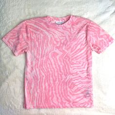 Super Cute Pink And White Topshop Tshirt. Excellent Condition, Never Worn, No Tags. Measurements: Bust 15.5in, Length 21in Flat. Save Big On Bundles!!! Discounted Fast Shipping!!! All Offers Considered!!! 5 Star Rated Thanks For Stopping, And Happy Poshing! Cute, Trendy, Animal, Cheetah, Leopard, Print, Pattern, Top, Tee, Shirt Y2k Leopard Print Pattern, Shirt Y2k, Friend Crafts, Pink Animals, Pink Zebra, Winx Club, Print Pattern, Cute Pink, Pink And White