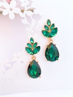 Elegant Green Leaf-shaped Jewelry, Elegant Green Leaf-shaped Earrings, Green Drop Earrings For Bridesmaid Gift, Elegant Green Bridal Earrings For Bridesmaids, Green Bridal Earrings For May Birthstone Gift, Green Emerald Bridal Earrings As Gift, Emerald Dangle Bridal Earrings Gift, Emerald Dangle Bridal Earrings, Gold Emerald Drop Earrings For Bridal