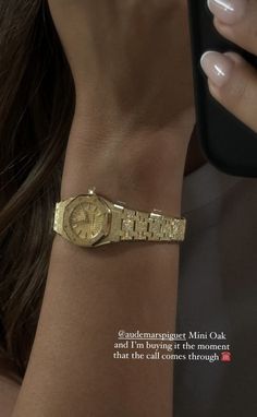 Luxury Watch Aesthetic, Gold Aesthetics, Dope Jewelry Accessories, Wrist Jewelry, Watches Women, Jewelry Accessories Ideas, Womens Watches Luxury, Dope Jewelry, Women Watches