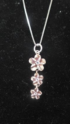 Sterling silver three-flowers pendant with sterling silver chain stamped 925 with expander--total length:11.2 in Three Flowers, Gift For Woman, Girls Gift, Gift For Girls, Sterling Silver Chain, Sterling Silver Pendant, Sterling Silber, Vintage Flowers, Vintage Necklace