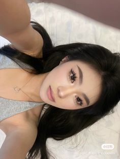 Makeup Ala Korea, Makeup Asia, Asian Makeup Looks, Douyin Makeup, Soft Makeup Looks, Ethereal Makeup, Peinados Fáciles Para Cabello Corto, Cute Makeup Looks, Asian Eye Makeup