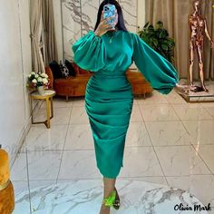 Olivia Mark - Stylish and Comfortable Lantern Sleeve Pleated Design Evening Gown - Perfect for Banquets and Special Occasions Socialite Style, Green Long Sleeve Dress, Midi Dress Elegant, Sukienki Plus Size, Emerald Green Dresses, Dresses Bodycon, Green Dresses, فستان سهرة, Cocktail Evening Dresses