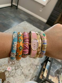 Style Influencers, Dope Jewelry Accessories, Barbie Fashionista, Jewelry Accessories Ideas, Dope Jewelry, Funky Jewelry, Stacked Jewelry, Jewelry Lookbook, Style Trends